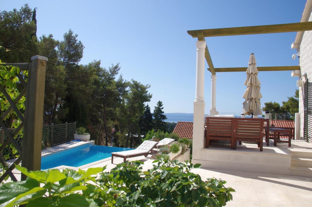 Holiday Home Nevista Sumartin Exterior photo